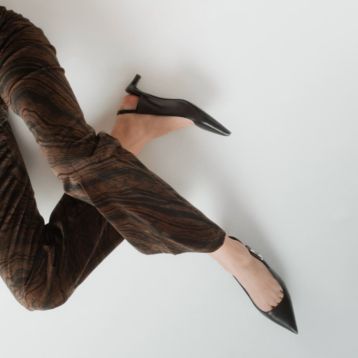 新作*HERMES*Lover 40 ケリーバックル スリングバックパンプス Lover 40 pump | Hermès USA